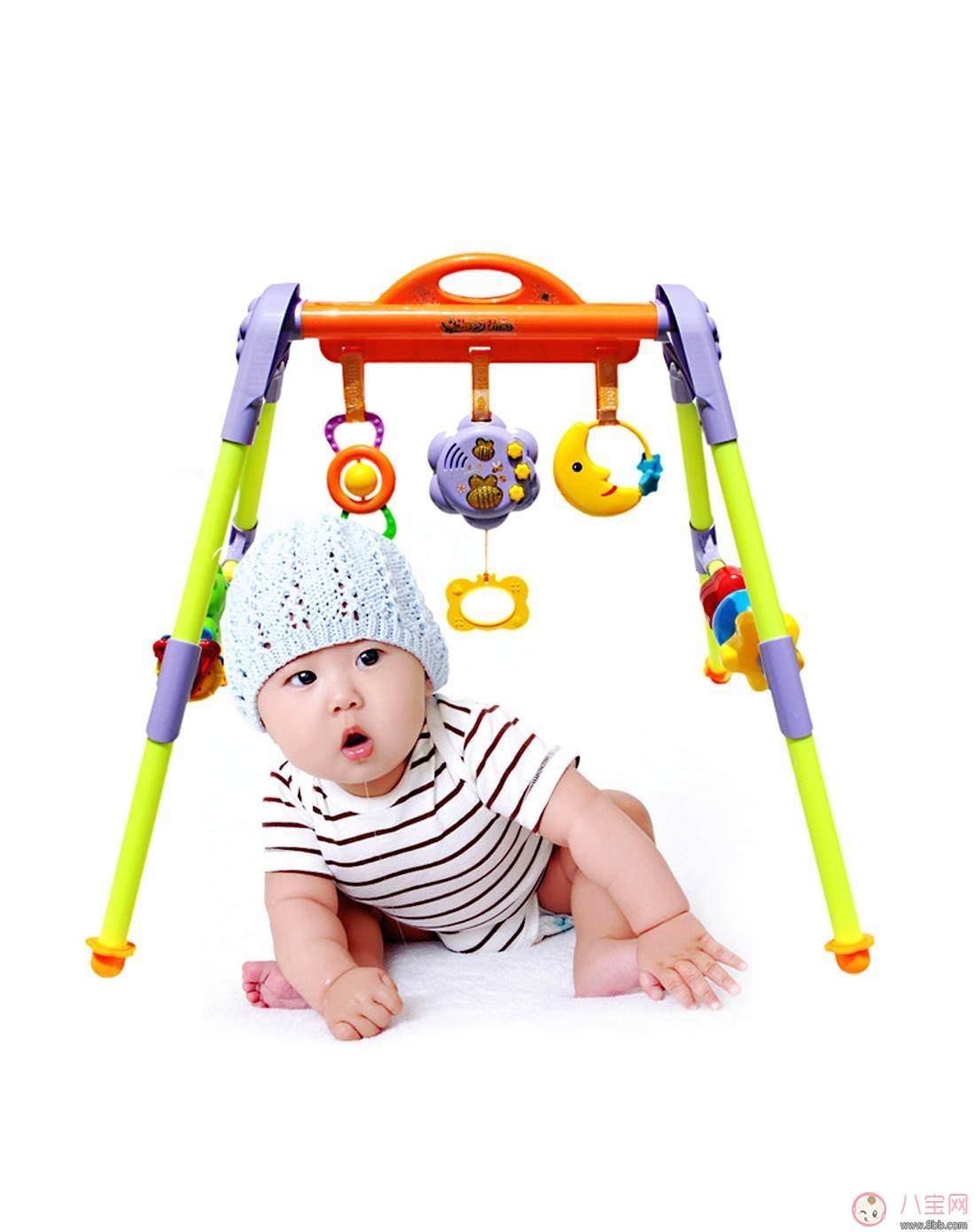 嬰兒聽(tīng)音樂(lè)  幫助成長(zhǎng)和發(fā)育