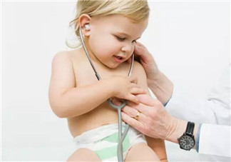 小寶寶支氣管肺炎什么癥狀 寶寶一直咳嗽是肺炎嗎