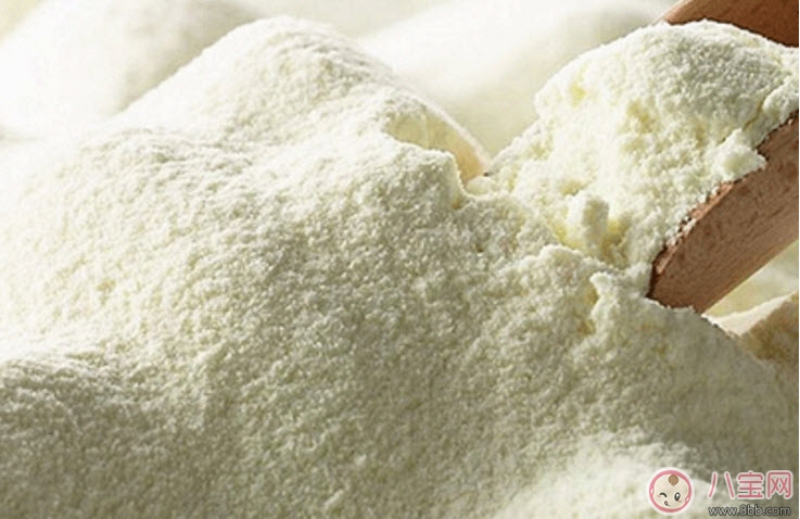 寶寶換奶粉拉肚子怎么辦 寶寶換奶粉拉肚子的原因 寶寶換奶粉拉肚子怎么辦 寶寶換奶粉拉肚子的原因