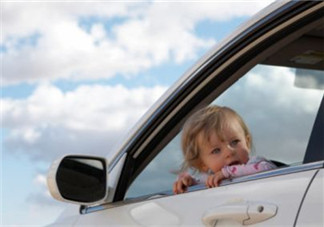 出游帶寶寶乘車(chē)錯(cuò)誤觀念  小細(xì)節(jié)要注意