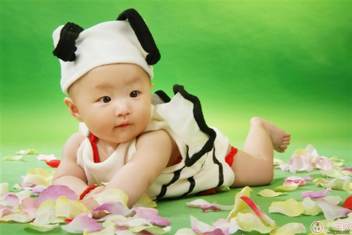 寶寶流口水正常嗎 寶寶流口水應該怎么做 寶寶流口水正常嗎 寶寶流口水應該怎么做