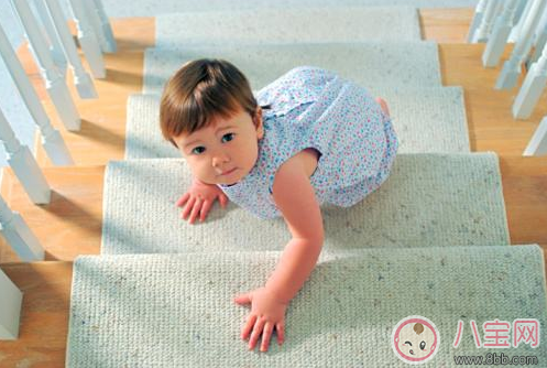 如何教會孩子爬行 孩子爬行怎么教 如何教會孩子爬行 孩子爬行怎么教