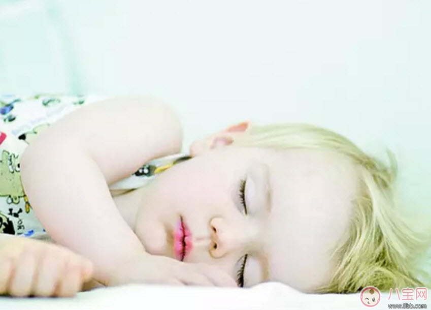 新生兒正常睡眠時間是多少 如何判斷孩子睡眠時間是否充足