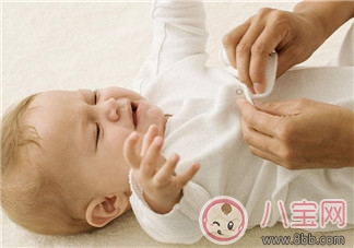 寶寶穿衣學問大 挑選衣物要謹慎 寶寶穿衣學問大 挑選衣物要謹慎