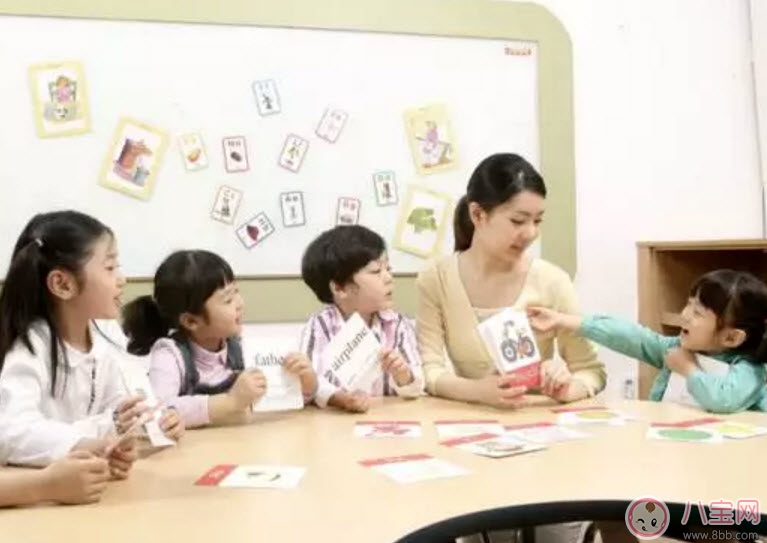 寶寶上幼兒園前的準備 寶寶上學前的心理教育物品準備。