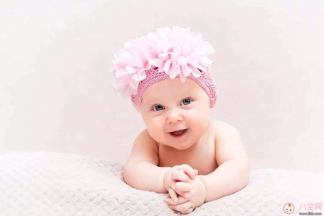 陳冠希榮升女兒奴 如何協(xié)助寶寶翻身 陳冠希榮升女兒奴 如何協(xié)助寶寶翻身