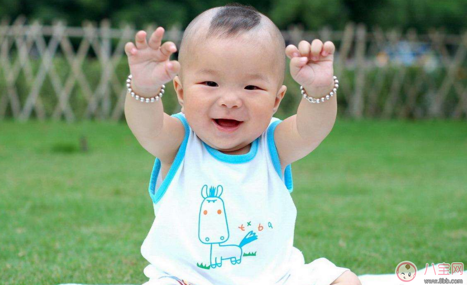 男寶寶會勃起是性早熟嗎 其實這些情況是正常的 男寶寶會勃起是性早熟嗎 其實這些情況是正常的