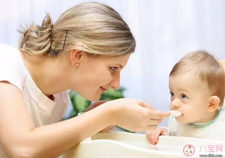 孩子半夜腿疼是缺鈣嗎 什么時候給孩子補(bǔ)鈣最好