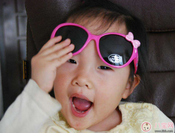 孩子太陽(yáng)鏡怎么選 選購(gòu)適合孩子的太陽(yáng)鏡推薦 孩子太陽(yáng)鏡怎么選 選購(gòu)適合孩子的太陽(yáng)鏡推薦