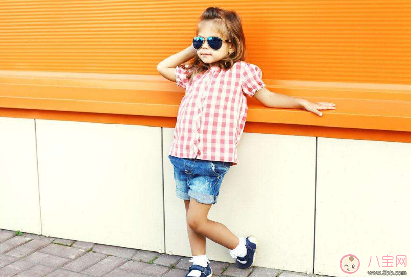 孩子太陽(yáng)鏡怎么選 選購(gòu)適合孩子的太陽(yáng)鏡推薦 孩子太陽(yáng)鏡怎么選 選購(gòu)適合孩子的太陽(yáng)鏡推薦