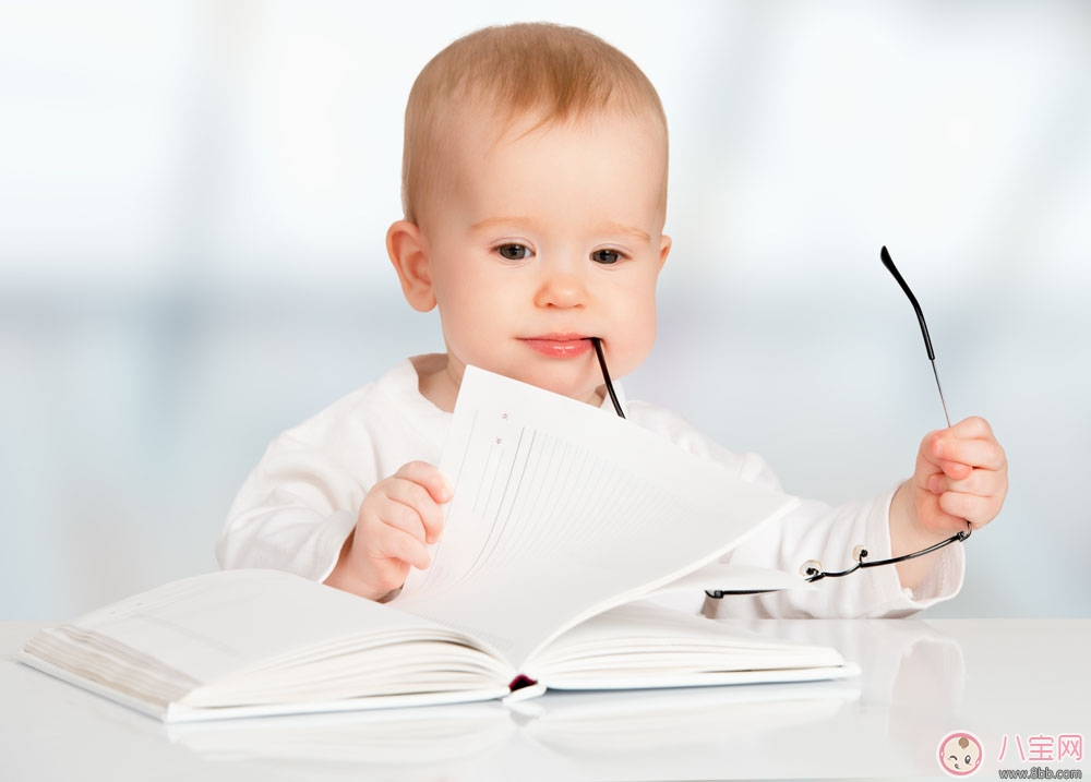 近視也會(huì)遺傳嗎 那么寶寶應(yīng)該幾歲眼保健