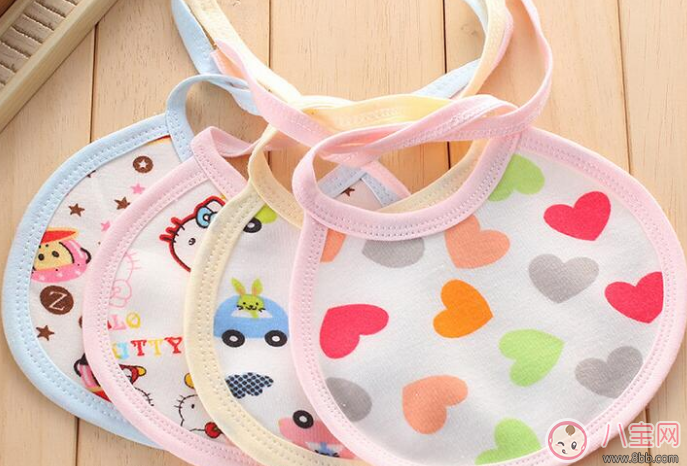 圍嘴的作用 什么樣的圍嘴比較好