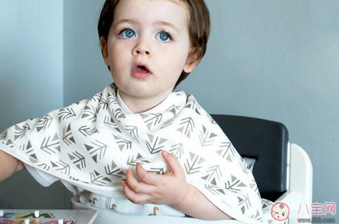 圍嘴的作用 什么樣的圍嘴比較好