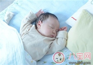 一歲之內(nèi)的寶寶入睡后千萬不能做的事 很多寶媽卻在做
