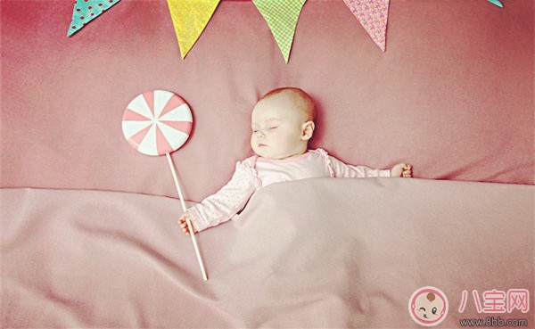 夏季新生兒保健與護(hù)理常識(shí)大普及 夏季新生兒保健與護(hù)理常識(shí)大普及