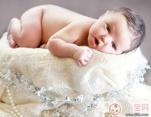 夏季新生兒保健與護(hù)理常識(shí)大普及 夏季新生兒保健與護(hù)理常識(shí)大普及