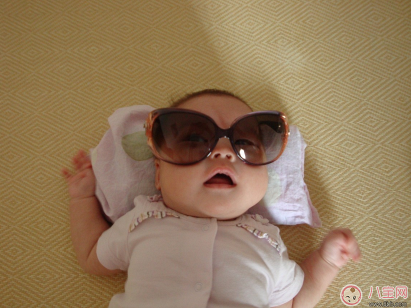 夏天怎么保護寶寶的眼睛 孩子帶太陽鏡真的護眼嗎