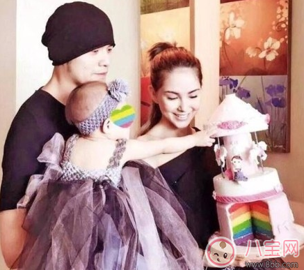 小周周為什么是金發(fā) 小周周金發(fā)背影殺造型曝光