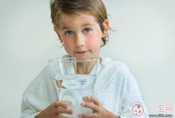 老人帶孩子經(jīng)驗有哪些 老人帶孩子經(jīng)驗的弊端。