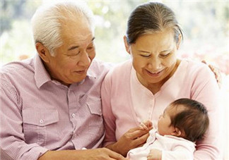 老人帶孩子經(jīng)驗(yàn)有哪些 老人帶孩子經(jīng)驗(yàn)的弊端。