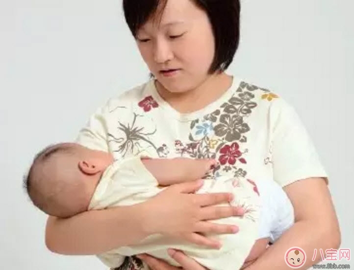 陳曉抱娃姿勢(shì)專業(yè) 什么樣的抱娃姿勢(shì)寶寶最舒服 陳曉抱娃姿勢(shì)專業(yè) 什么樣的抱娃姿勢(shì)寶寶最舒服