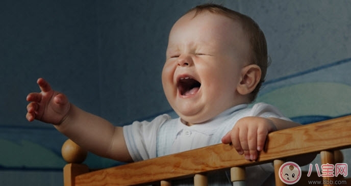 為什么寶寶睡前要哭鬧的原因 寶寶睡覺哭鬧怎么辦(注意力轉(zhuǎn)移大法)