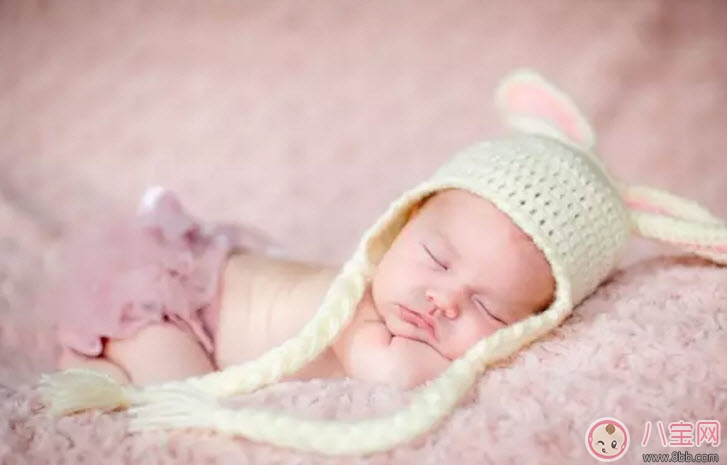 寶寶放下就哭為什么 如何糾正寶寶放下就哭 寶寶放下就哭為什么 如何糾正寶寶放下就哭