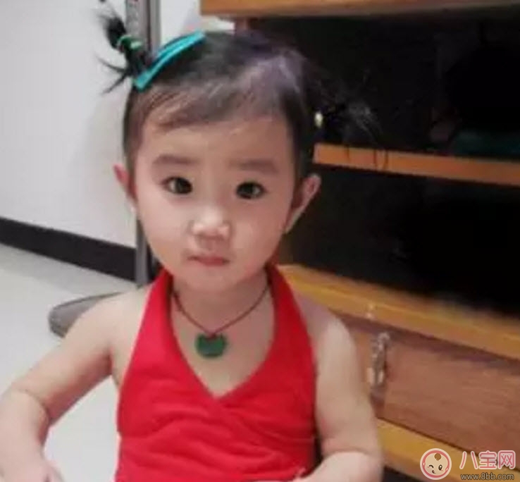 一歲女寶寶夏天發(fā)型 夏天一歲女寶寶發(fā)型有哪些(劉海+盤發(fā))