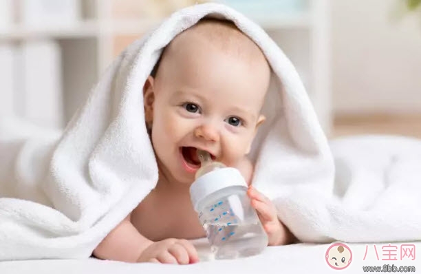 2017夏天寶寶皮膚注意事項(xiàng) 夏天寶寶最怕的四件事