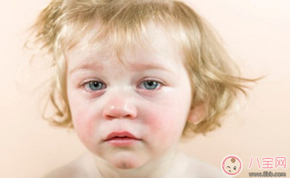 寶寶長(zhǎng)痱子怎么辦 給寶寶去痱子的方法有哪些 寶寶長(zhǎng)痱子怎么辦 給寶寶去痱子的方法有哪些