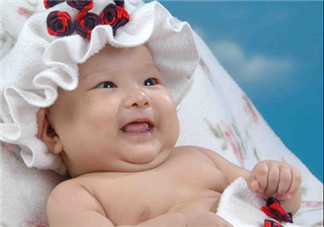 寶寶脹氣吐奶的原因 家長須知的注意事項