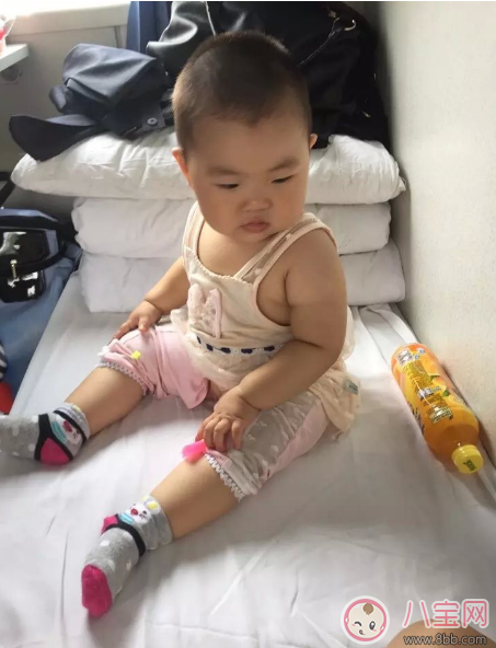 幾個(gè)月的寶寶可以坐臥鋪嗎 幾個(gè)月的寶寶坐火車(chē)要注意什么 幾個(gè)月的寶寶可以坐臥鋪嗎 幾個(gè)月的寶寶坐火車(chē)要注意什么