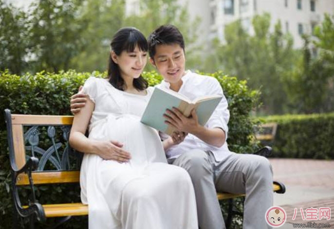 適合爸爸讀的胎教故事 準爸爸胎教的方式有哪些 適合爸爸讀的胎教故事 準爸爸胎教的方式有哪些