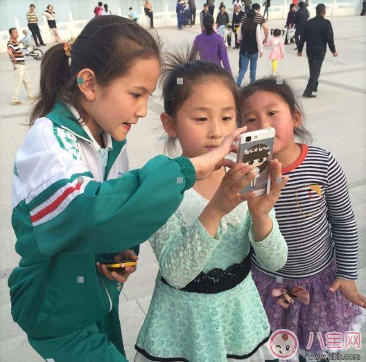 孩子沉迷手機(jī)延誤學(xué)業(yè)怎么辦 讓孩子遠(yuǎn)離手機(jī)的辦法 孩子沉迷手機(jī)延誤學(xué)業(yè)怎么辦 讓孩子遠(yuǎn)離手機(jī)的辦法