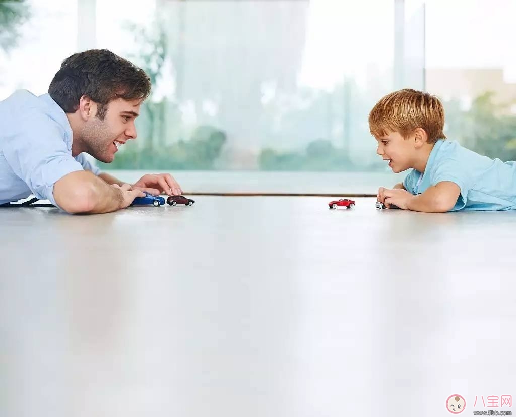 如何培養(yǎng)男孩子性別認知 教育兒子怎么做 如何培養(yǎng)男孩子性別認知 教育兒子怎么做