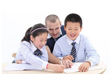 獨(dú)生子女不善交際怎么辦 獨(dú)生子女為何不善交際