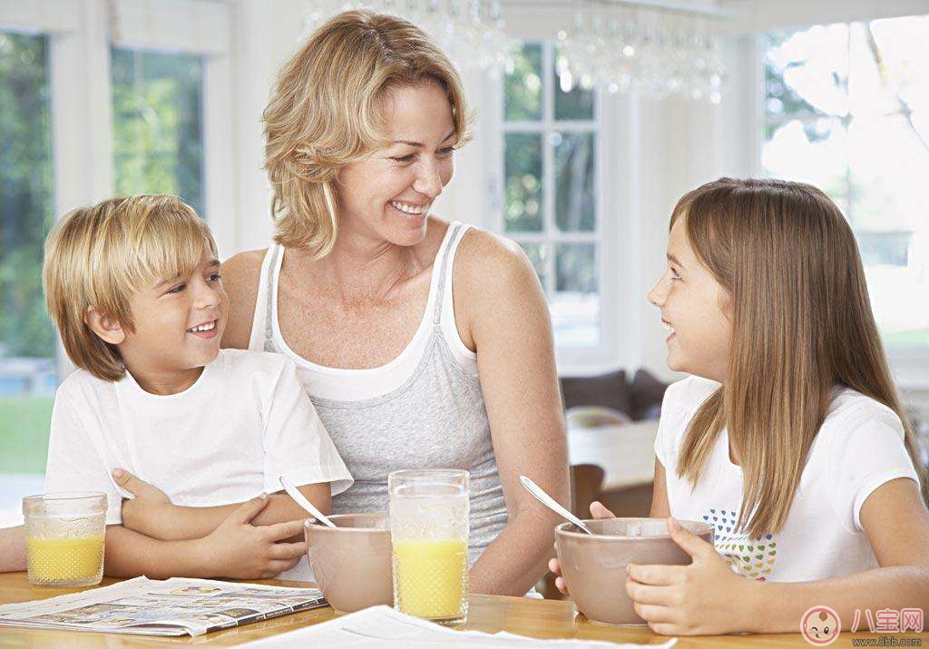 父母愛嘮叨合適嗎？寶寶表現(xiàn)明確是否嘮叨過度