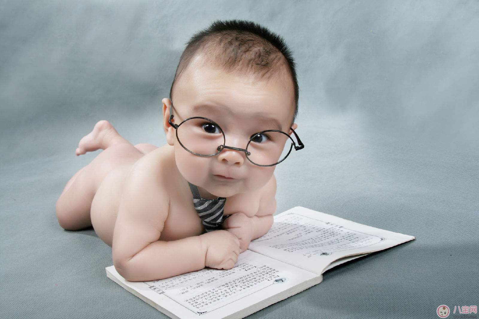 如何培養(yǎng)寶寶好奇心 父母應(yīng)該如何正確引導(dǎo)