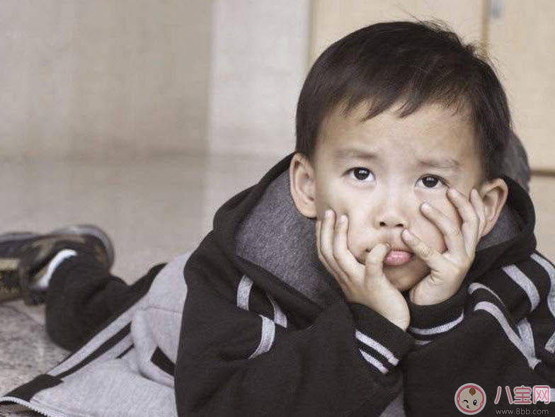 孩子自卑有哪些癥狀 寶寶自卑怎么辦 孩子自卑有哪些癥狀 寶寶自卑怎么辦