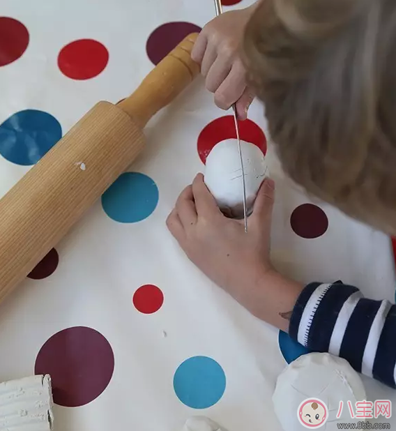 外面下雨了孩子不能出去玩 試試做這些事情吧 外面下雨了孩子不能出去玩 試試做這些事情吧