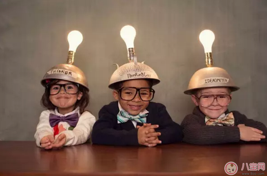 寶寶看電視的影響 如何規(guī)定寶寶看電視的時機 寶寶看電視的影響 如何規(guī)定寶寶看電視的時機