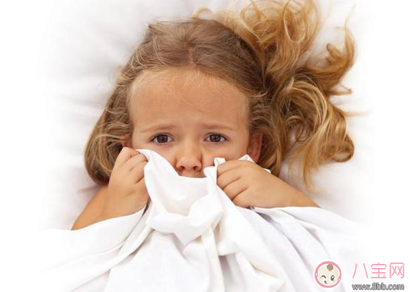 孩子越長大越膽小 可能是你忽視了這個(gè)問題 孩子越長大越膽小 可能是你忽視了這個(gè)問題