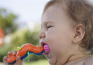 看見(jiàn)什么都想吃 孩子亂吞?hào)|西急救方法