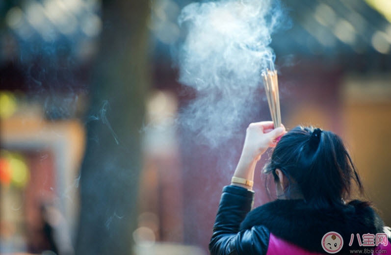 鬼月適合廟里燒香嗎 鬼月燒香注意事項有哪些 鬼月適合廟里燒香嗎 鬼月燒香注意事項有哪些