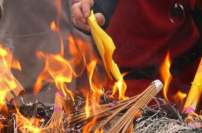 鬼月適合廟里燒香嗎 鬼月燒香注意事項有哪些 鬼月適合廟里燒香嗎 鬼月燒香注意事項有哪些