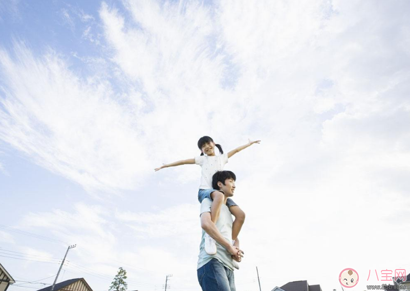 寶寶最喜歡這樣的爸爸 爸爸和孩子不親近就這么做吧 寶寶最喜歡這樣的爸爸 爸爸和孩子不親近就這么做吧