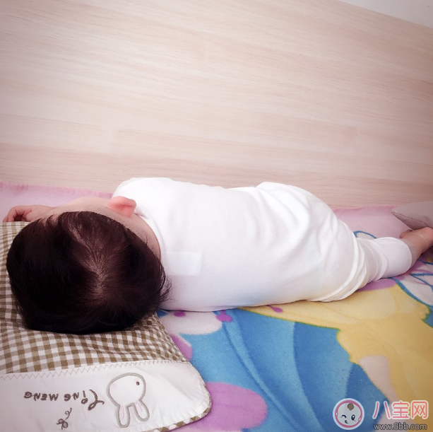 哄娃睡覺(jué)有高招 這些神曲保證一聽(tīng)就倒 哄娃睡覺(jué)有高招 這些神曲保證一聽(tīng)就倒