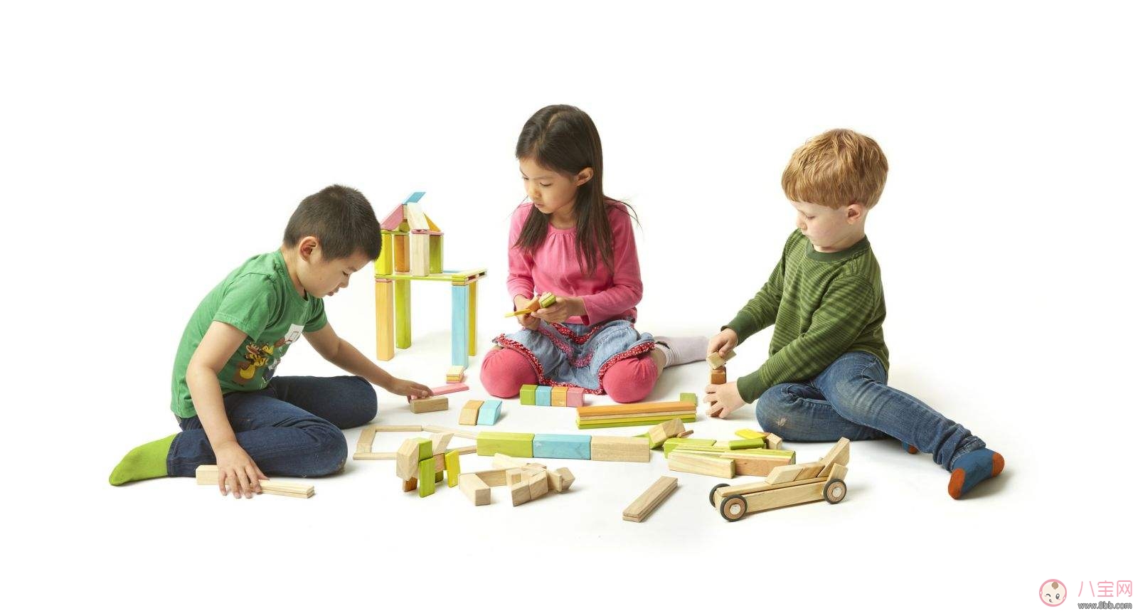 如何提高寶寶交往能力 家長應(yīng)該如何做 如何提高寶寶交往能力 家長應(yīng)該如何做