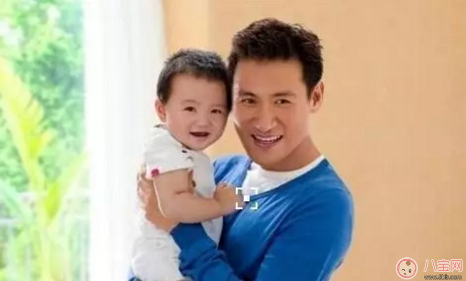 靳東赴港陪愛妻生二胎 還有那些全程陪產(chǎn)的星爸【準爸陪產(chǎn)十大準備】 靳東赴港陪愛妻生二胎 還有那些全程陪產(chǎn)的星爸【準爸陪產(chǎn)十大準備】