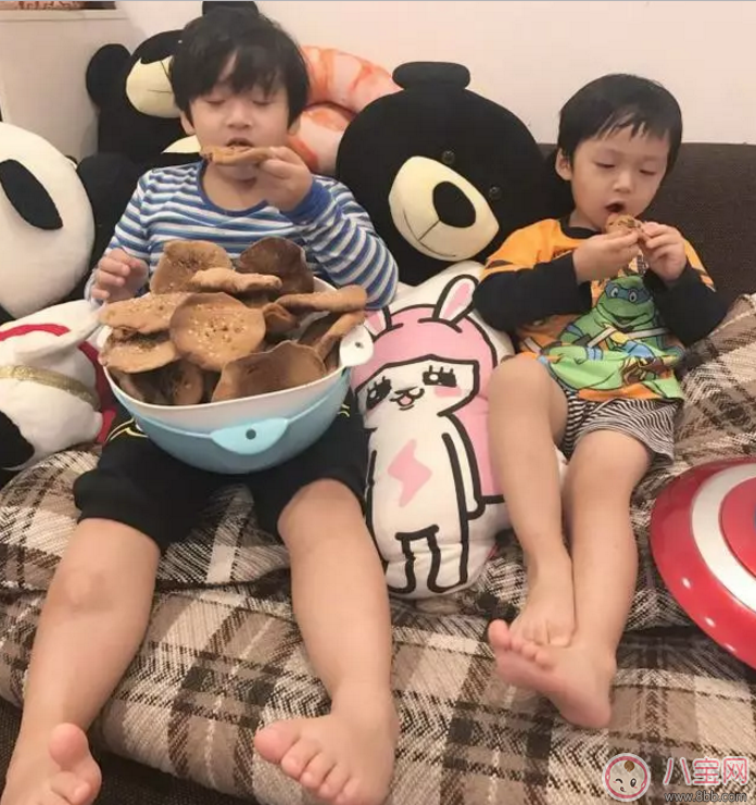 軒軒換新發(fā)型顏值猛升 寶寶頭發(fā)如何護(hù)理